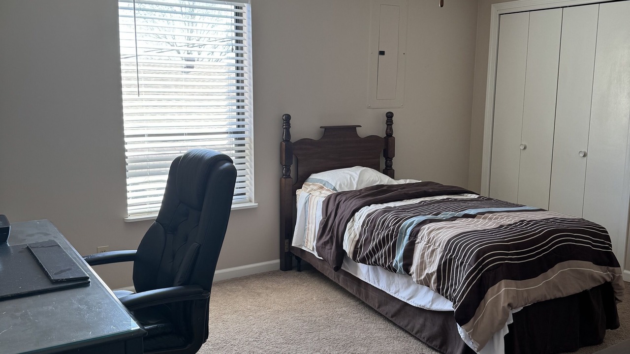 Photo of Bedroom in Poplar Bluff