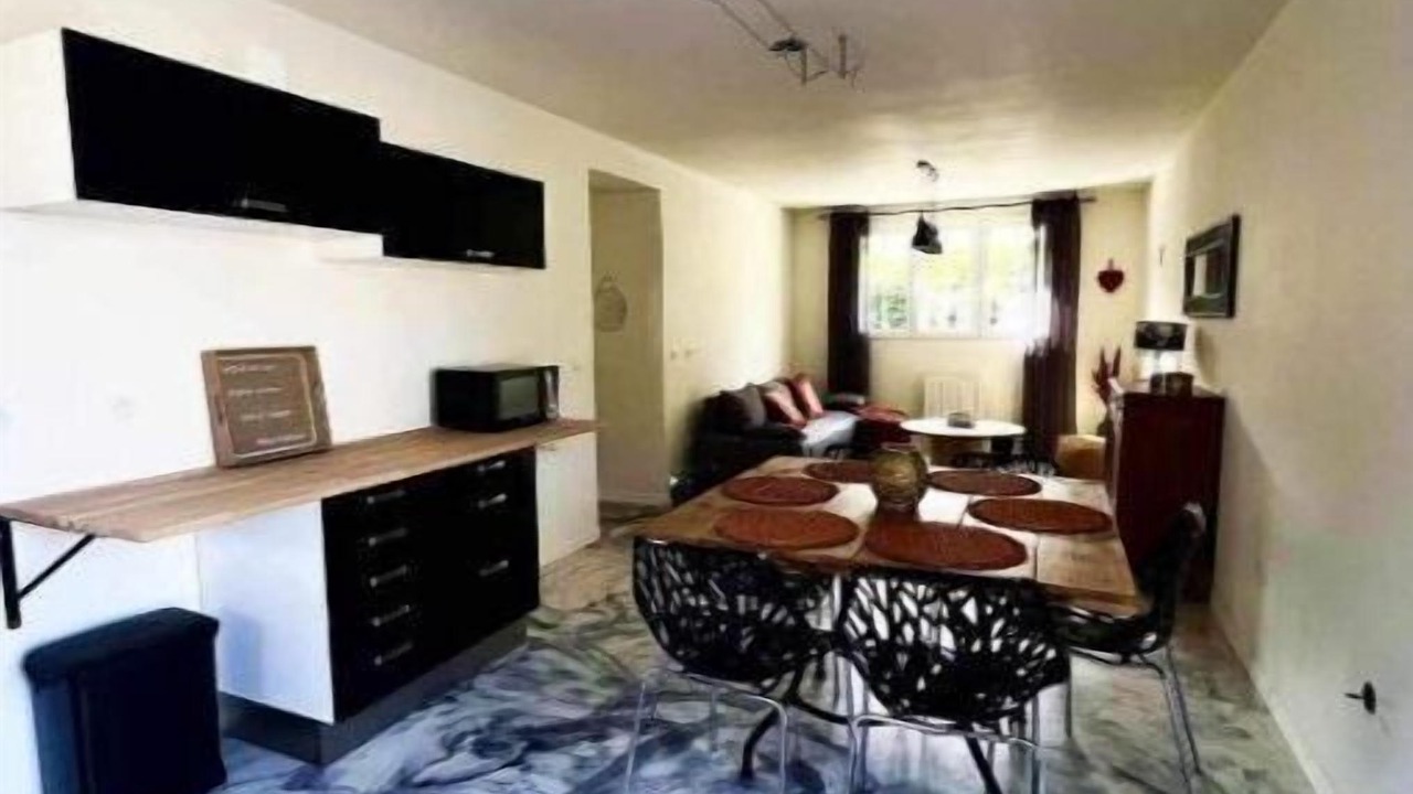 Photo of Others in Behen