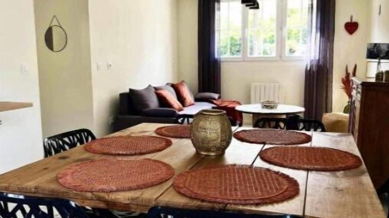 Photo of Others in Behen