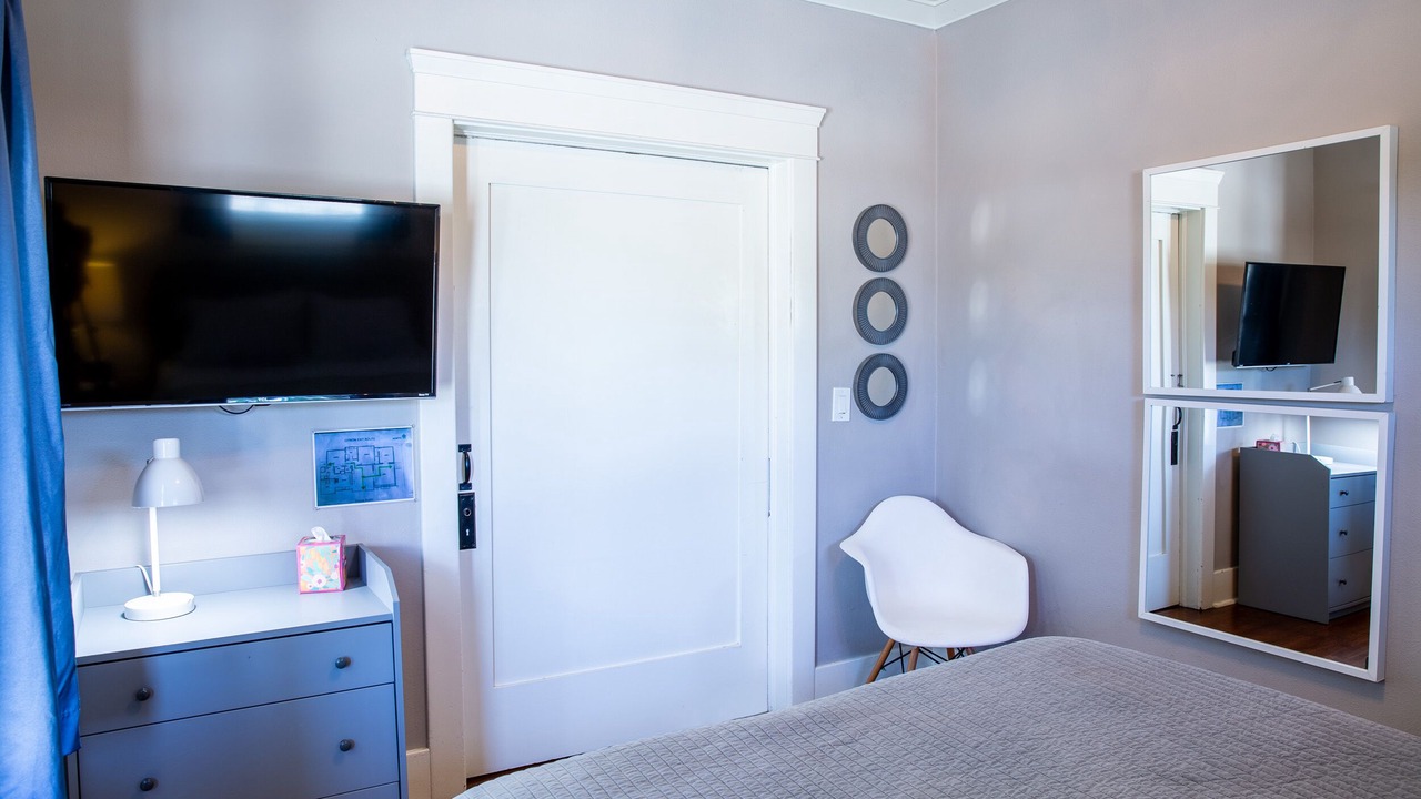 Photo of Bedroom in Anaheim Colony Historic District