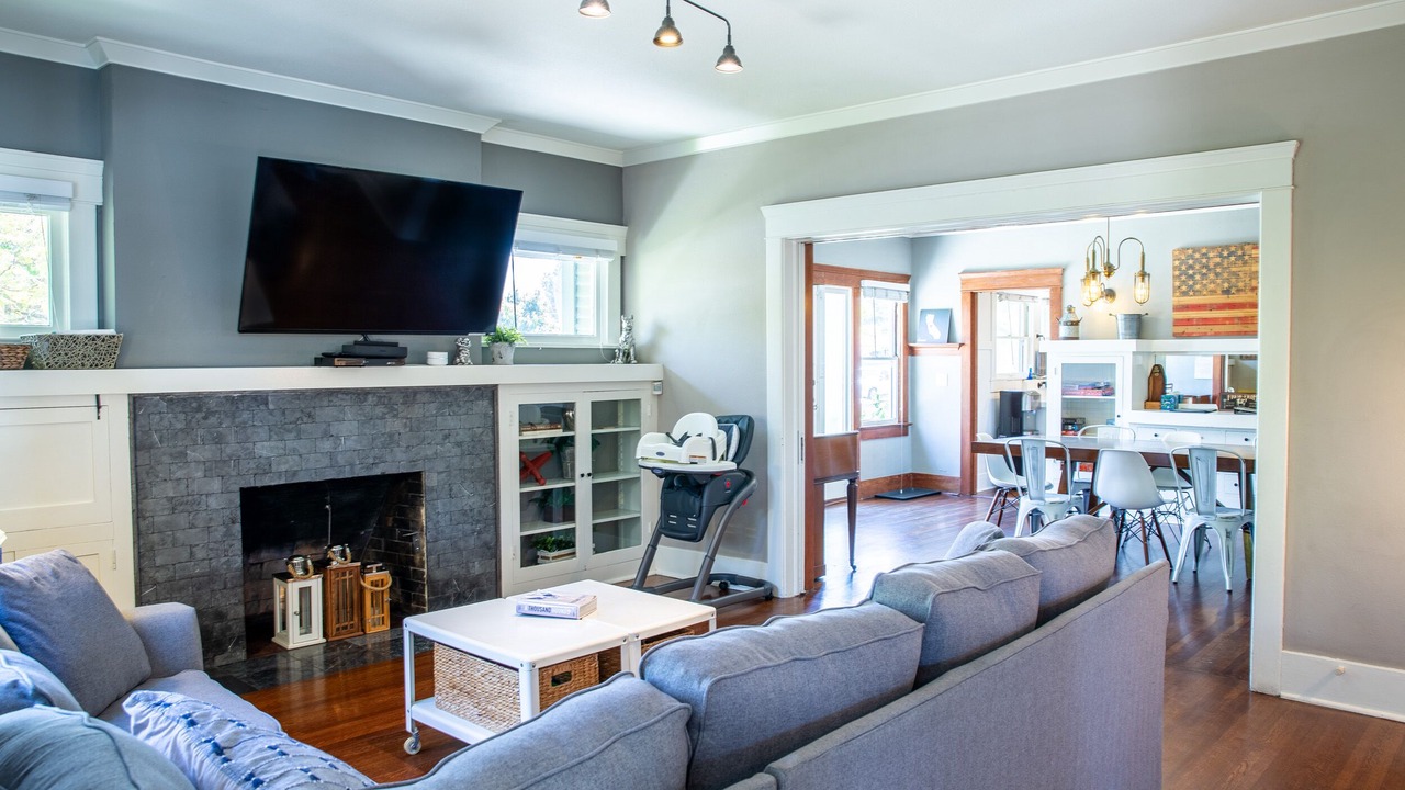 Photo of Livingroom in Anaheim Colony Historic District