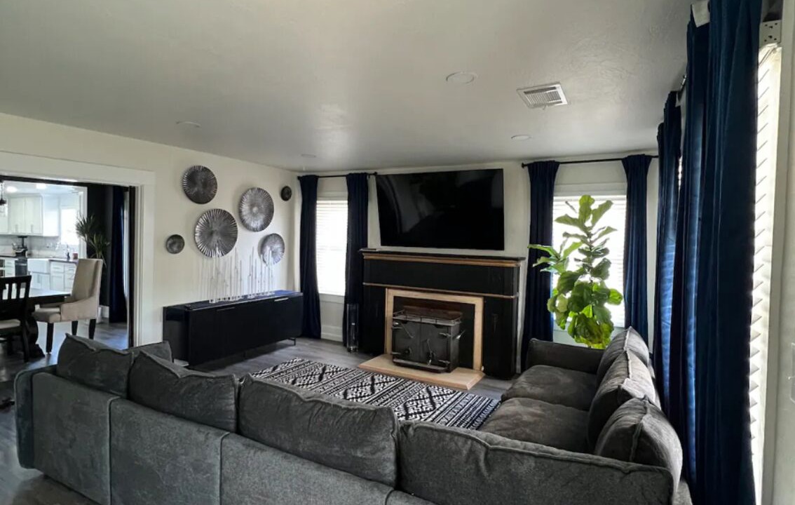 Photo of Livingroom in Exeter