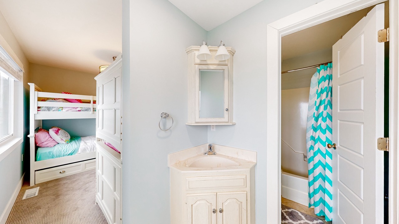 Photo of Bedroom in Heron Harbour Isle