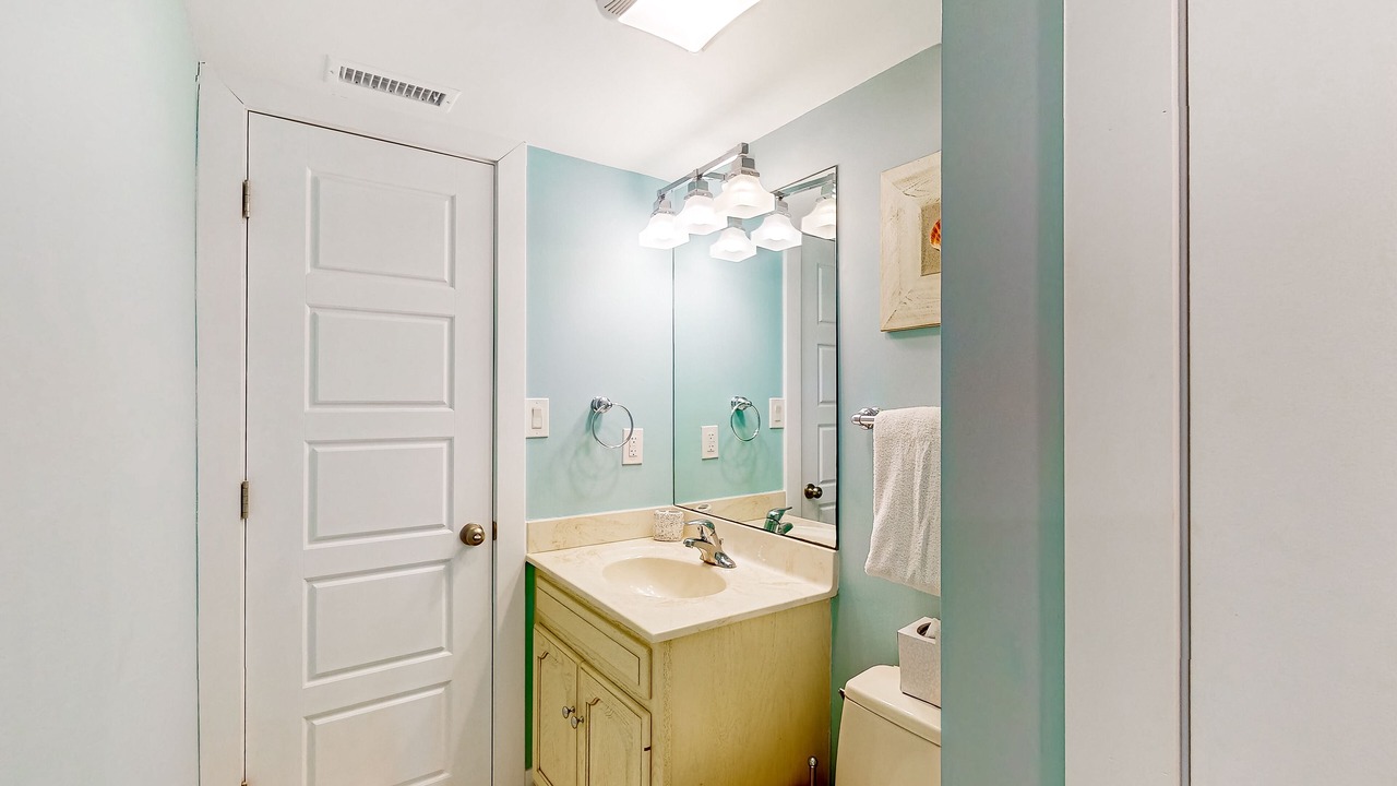 Photo of Bathroom in Heron Harbour Isle