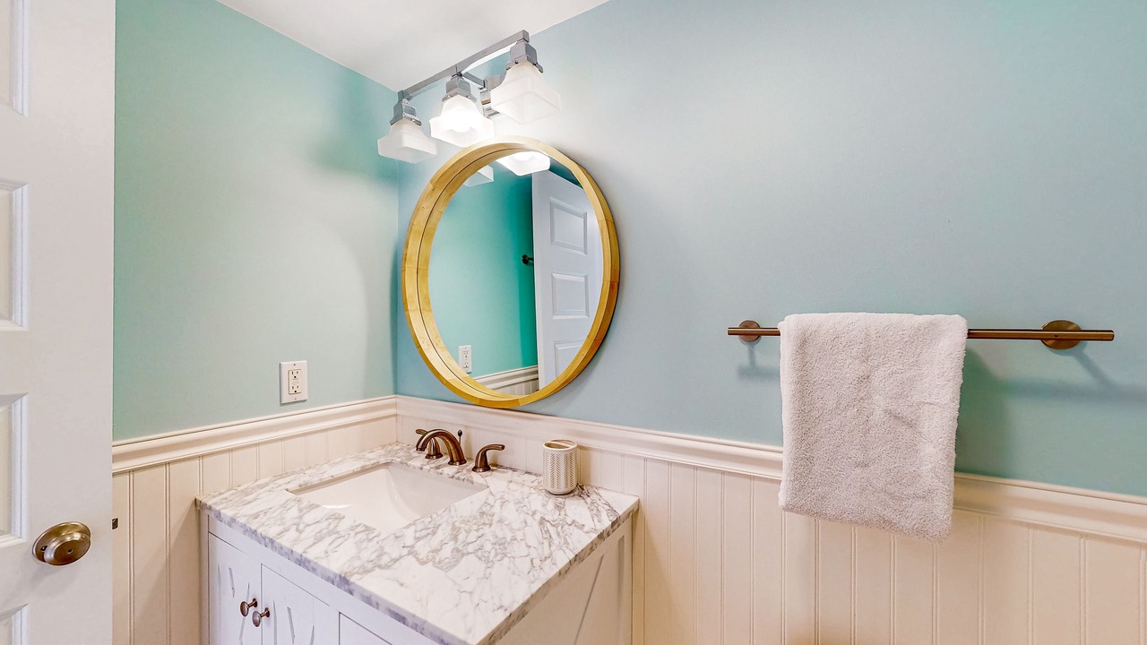 Photo of Bathroom in Heron Harbour Isle