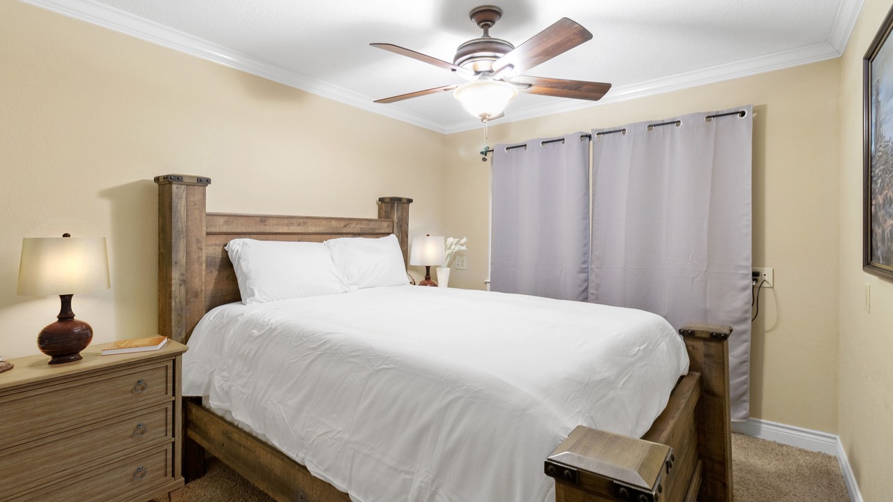 Photo of Bedroom in Oakhurst