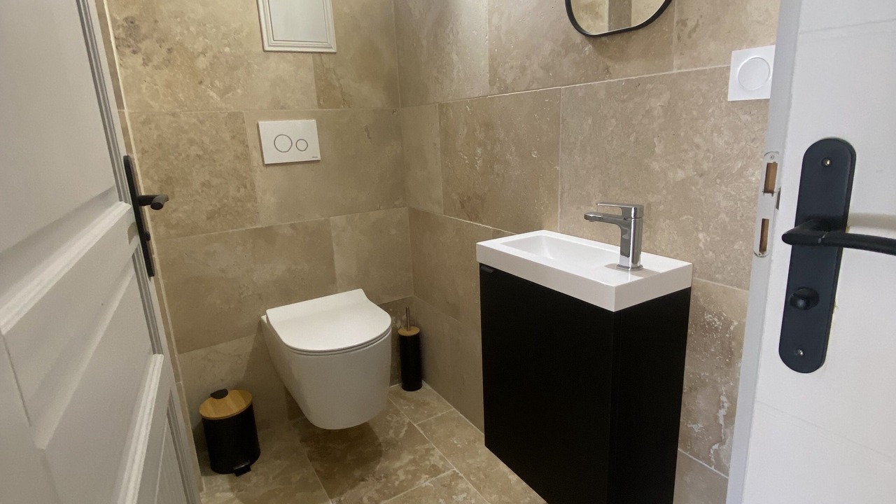 Photo of Bathroom in Caderousse