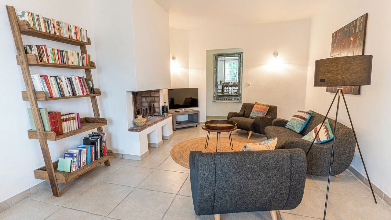 Photo of Livingroom in Issirac