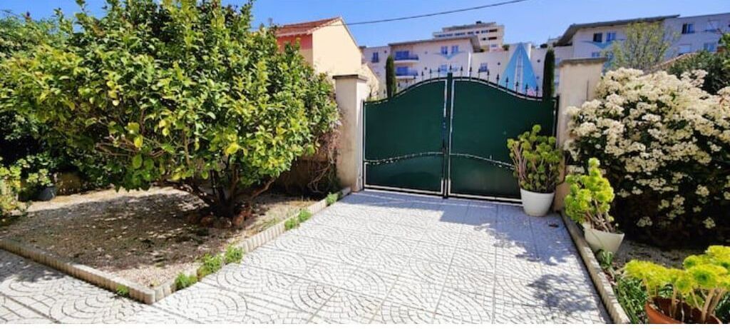 Photo of Outdoor in Frejus Plage
