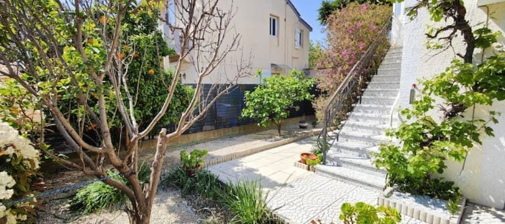 Photo of Outdoor in Frejus Plage