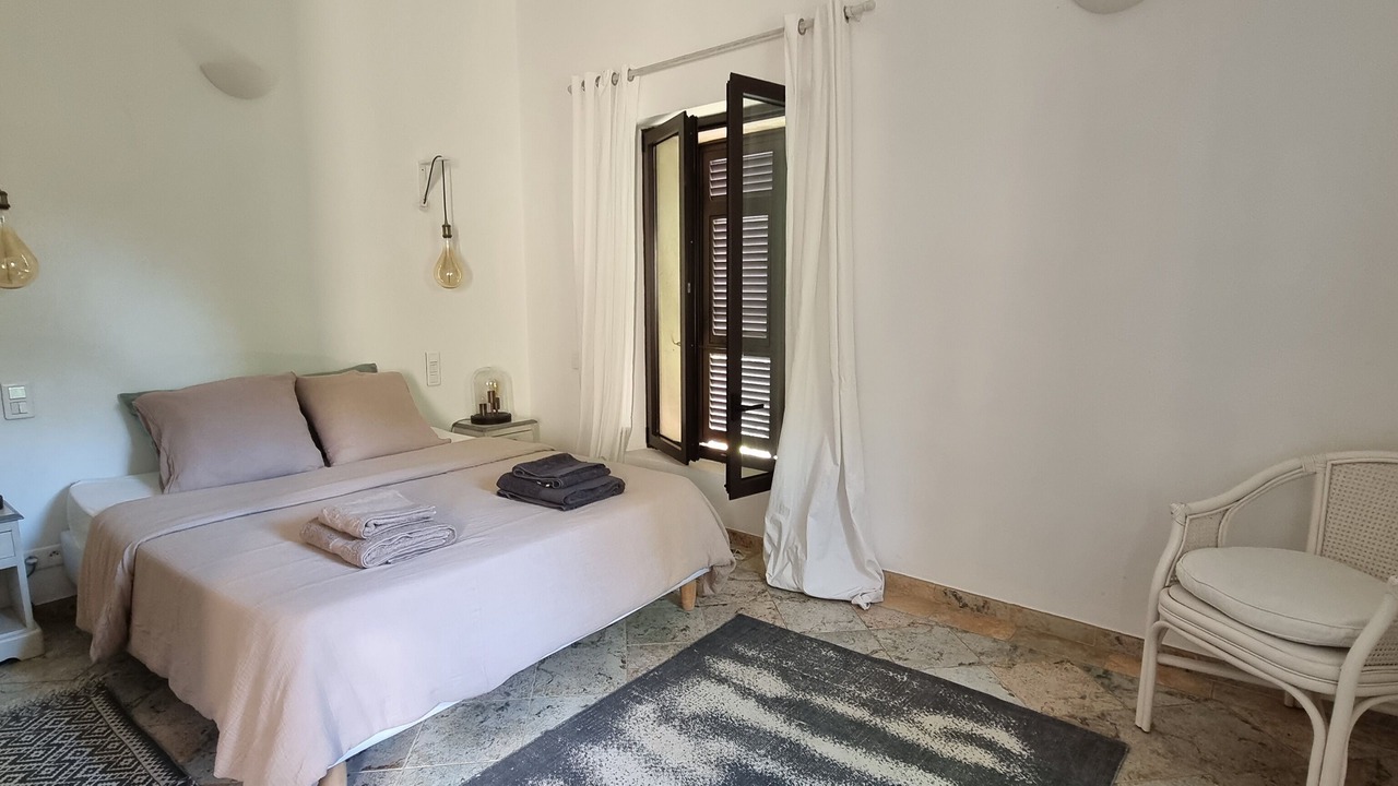 Photo of Bedroom in Entrecasteaux