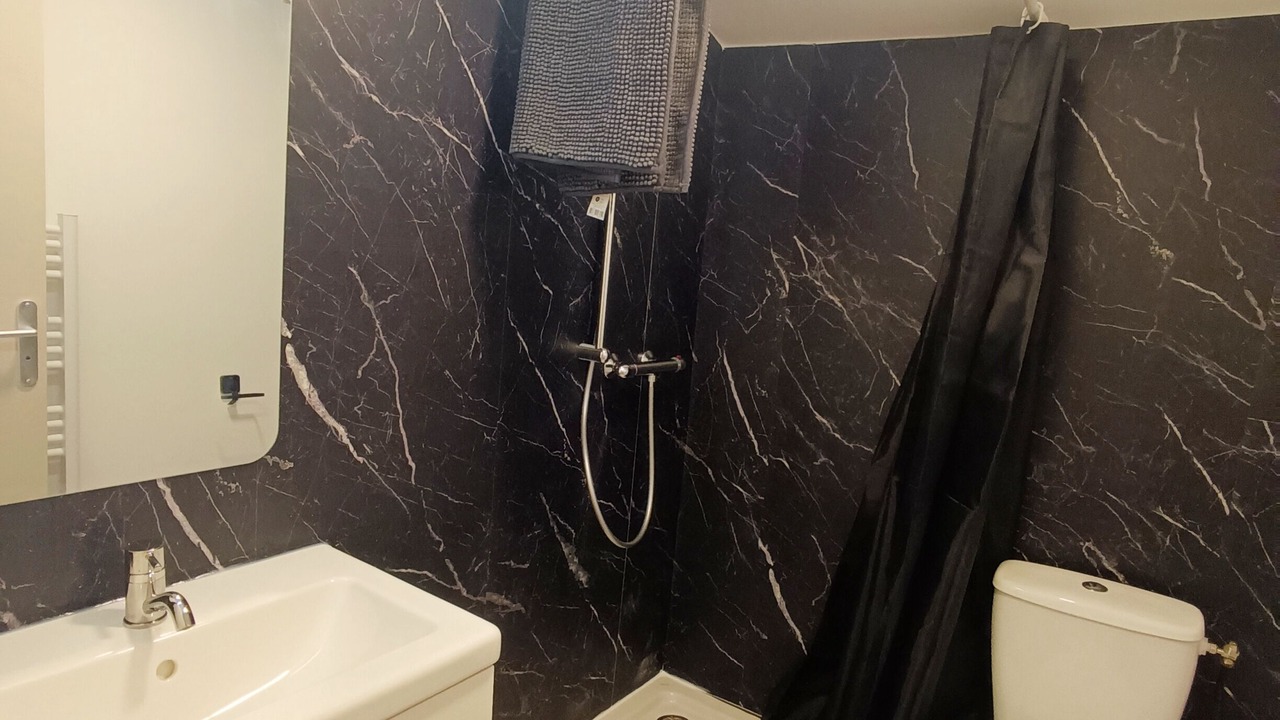 Photo of Bathroom in Millau