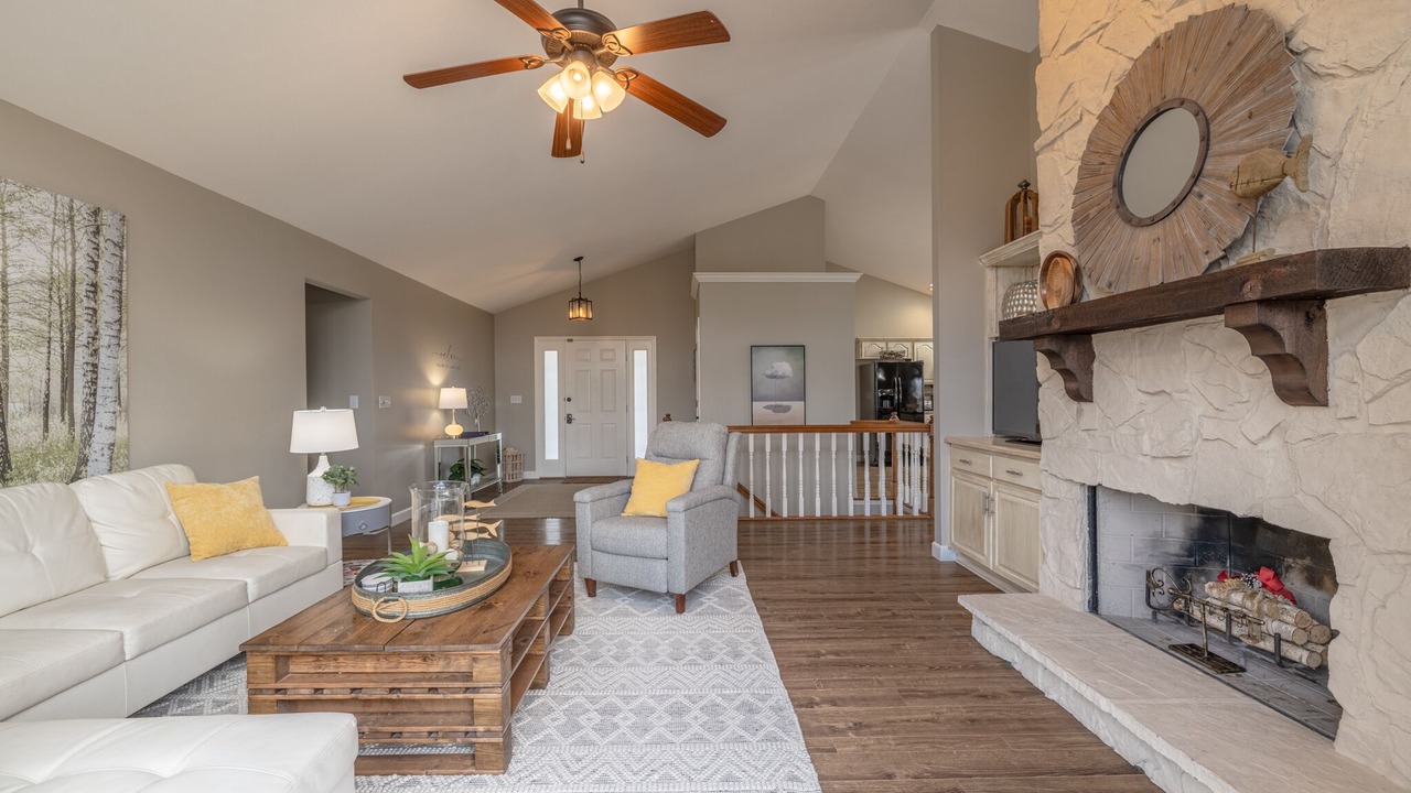 Photo of Livingroom in Innsbrook