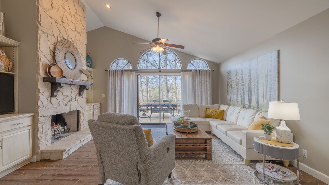 Photo of Livingroom in Innsbrook
