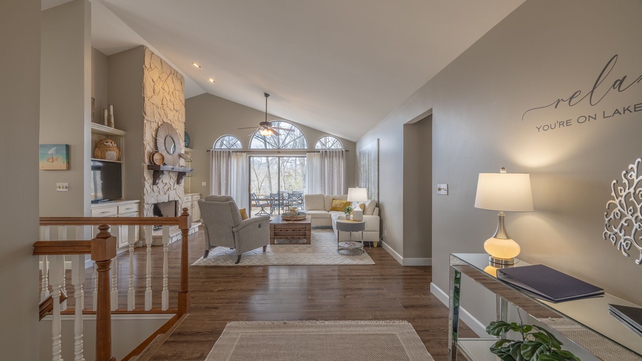 Photo of Livingroom in Innsbrook