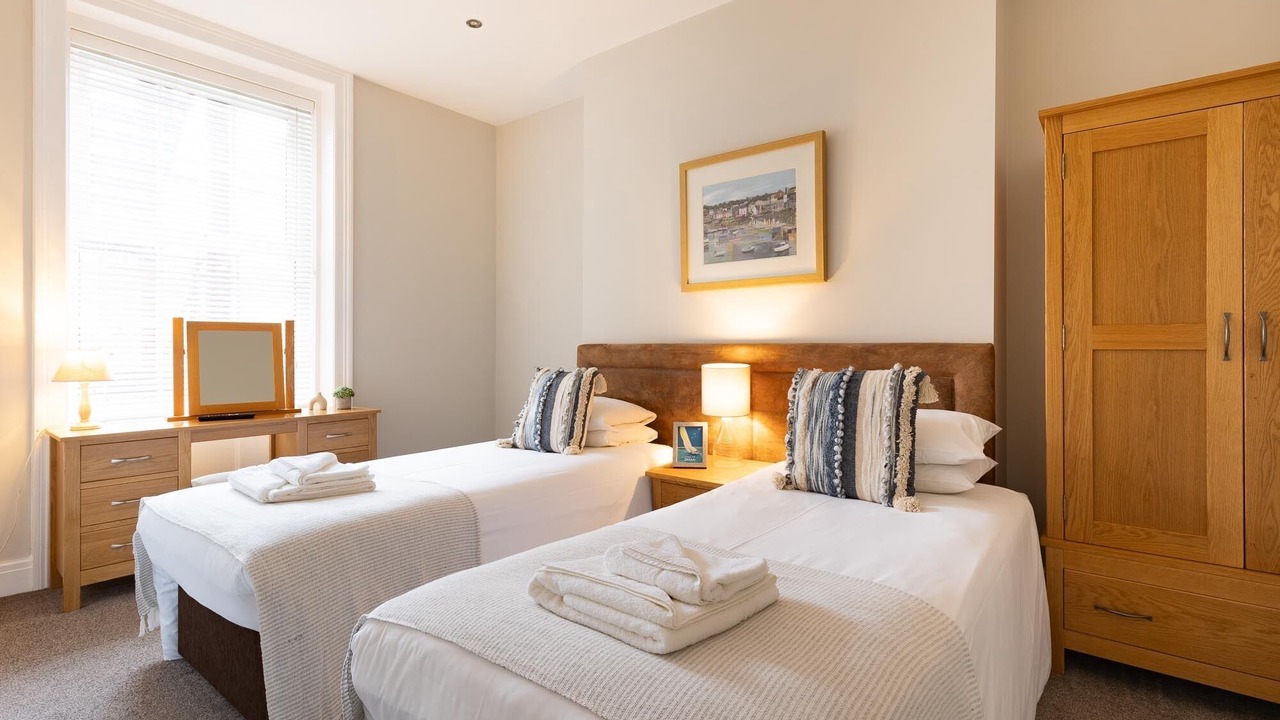 Photo of Others in South Cliff