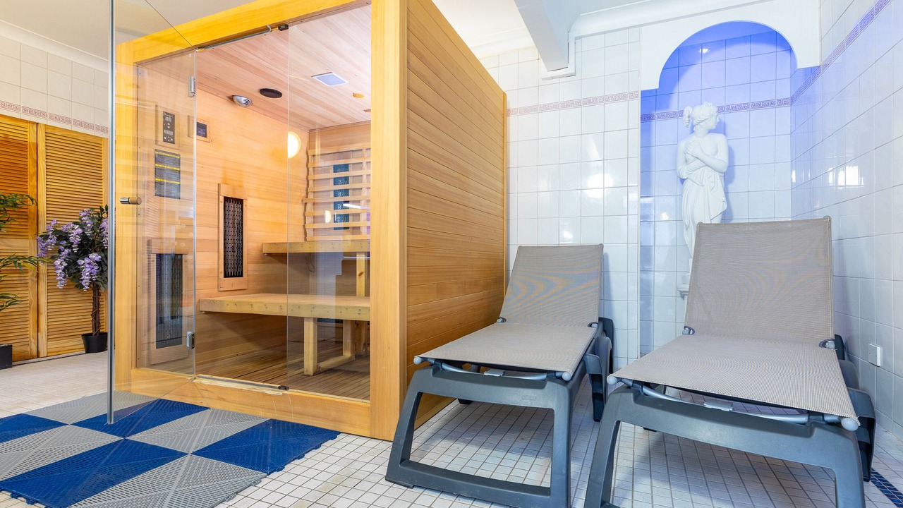 Photo of Others in South Cliff