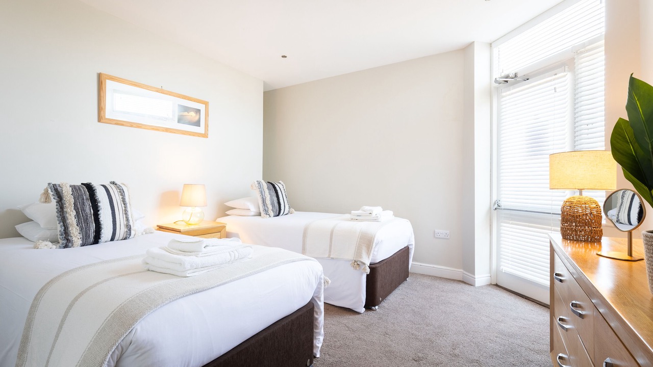 Photo of Others in South Cliff