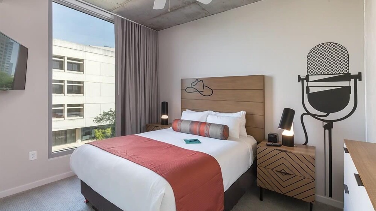 Photo of Bedroom in Civic District