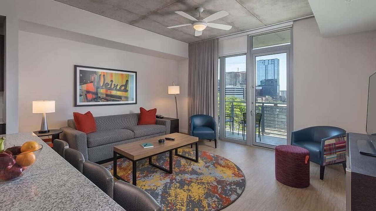 Photo of Livingroom in Civic District