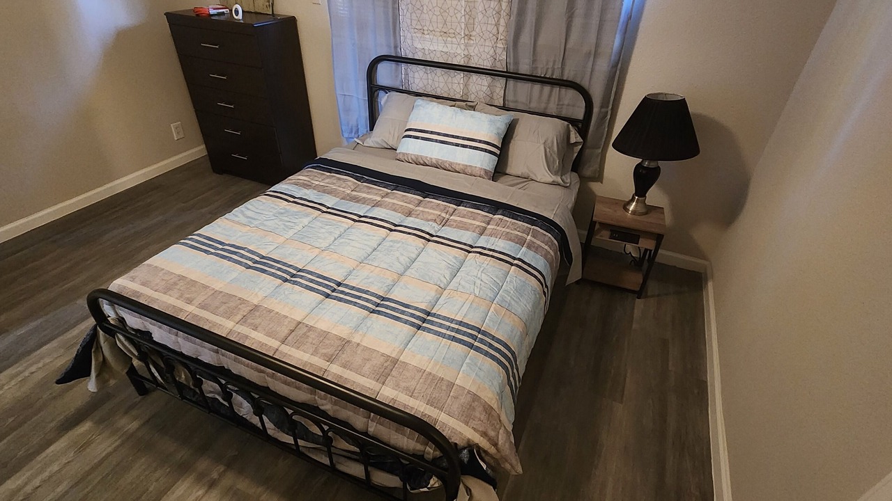 Photo of Bedroom in Orange