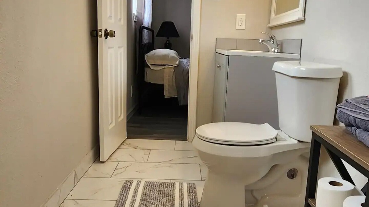 Photo of Bathroom in Orange