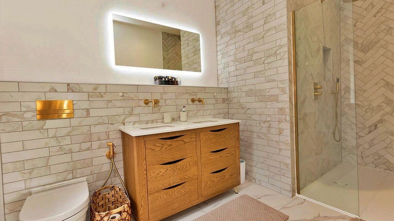 Photo of Bathroom in Exmouth