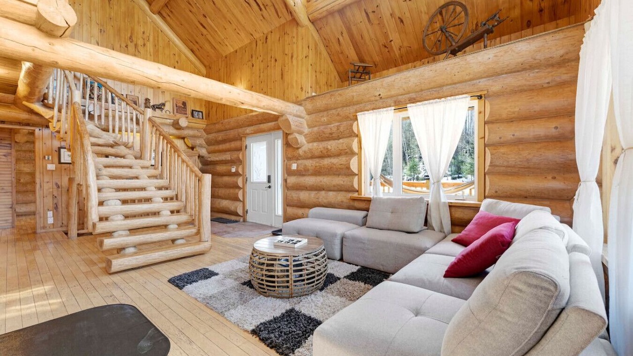 Photo of Livingroom in Val-des-Monts