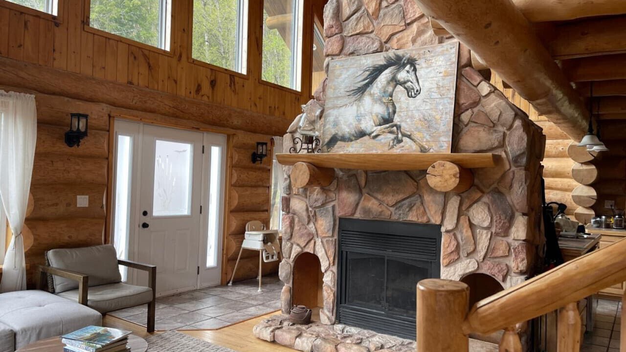 Photo of Livingroom in Val-des-Monts