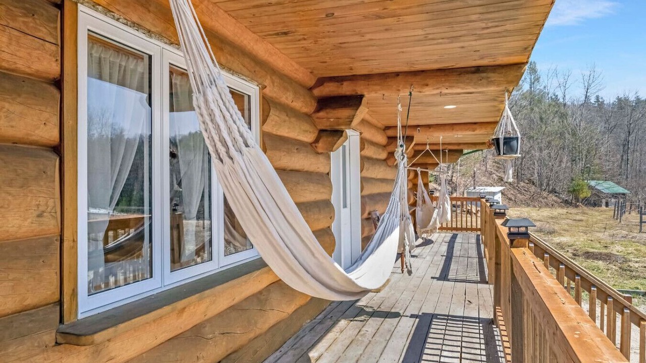 Photo of Patio Balcony in Val-des-Monts