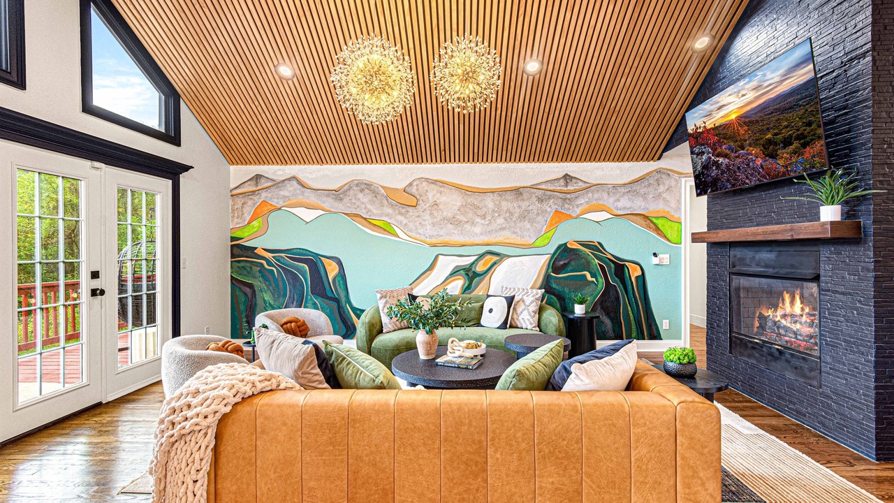 Photo of Livingroom in Candler