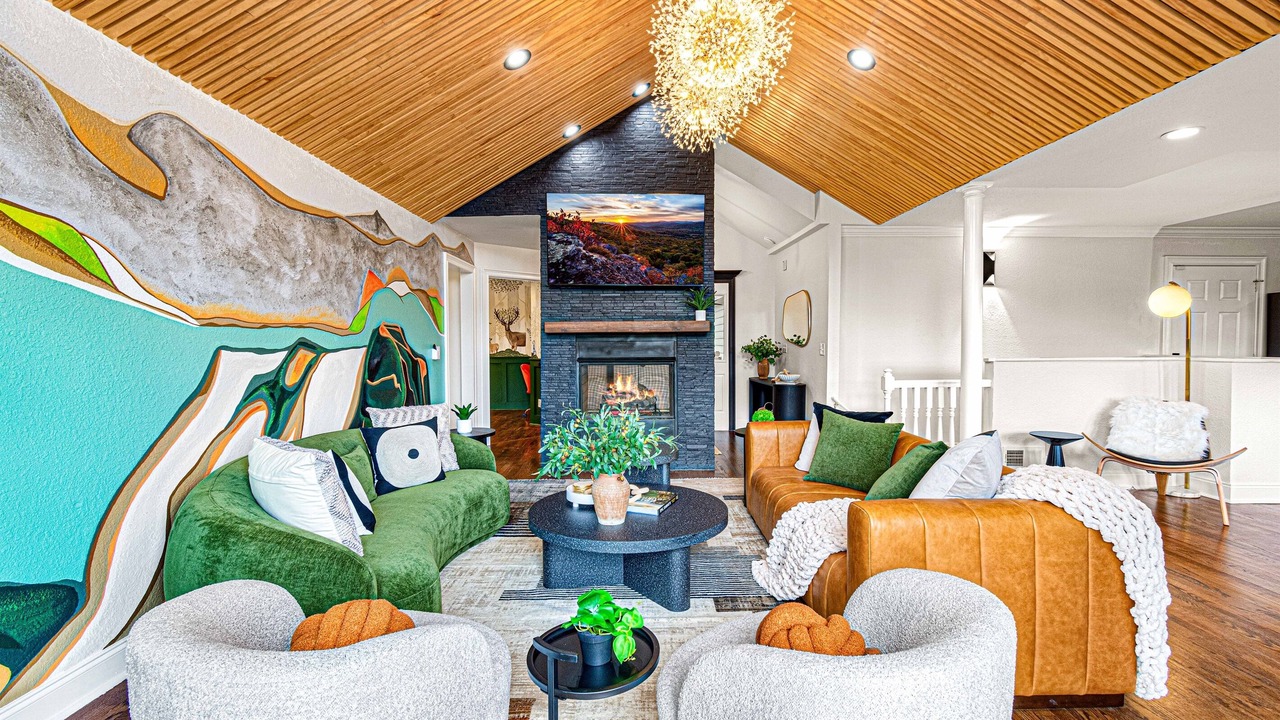 Photo of Livingroom in Candler