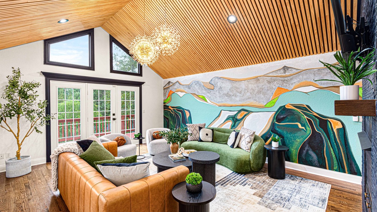 Photo of Livingroom in Candler