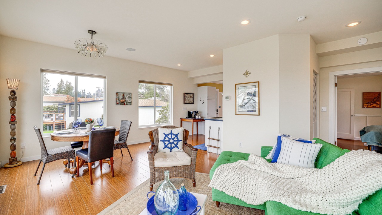 Photo of Livingroom in Birch Bay