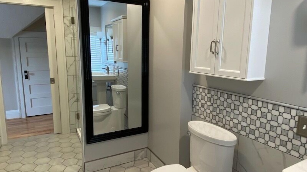 Photo of Bathroom in East Avenue