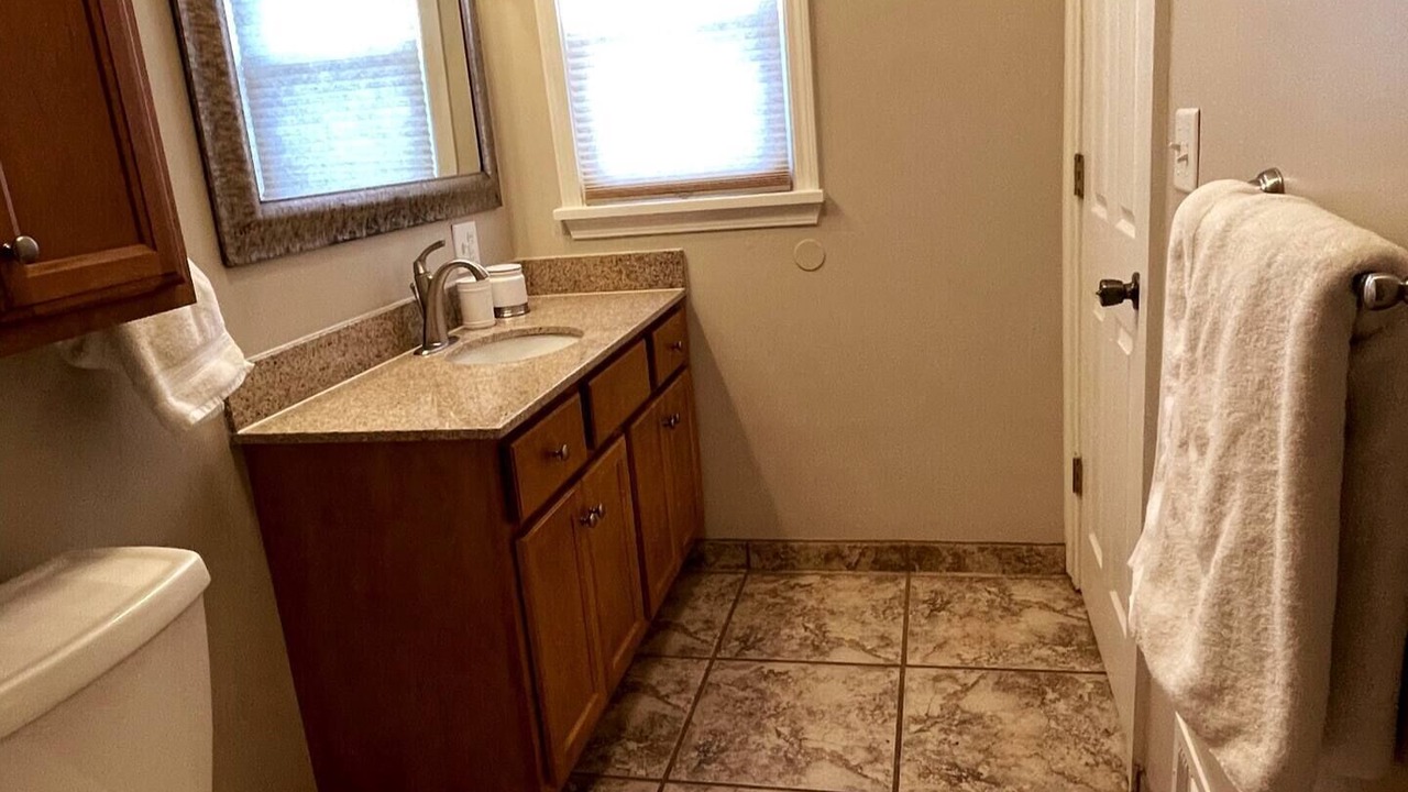 Photo of Bathroom in East Avenue