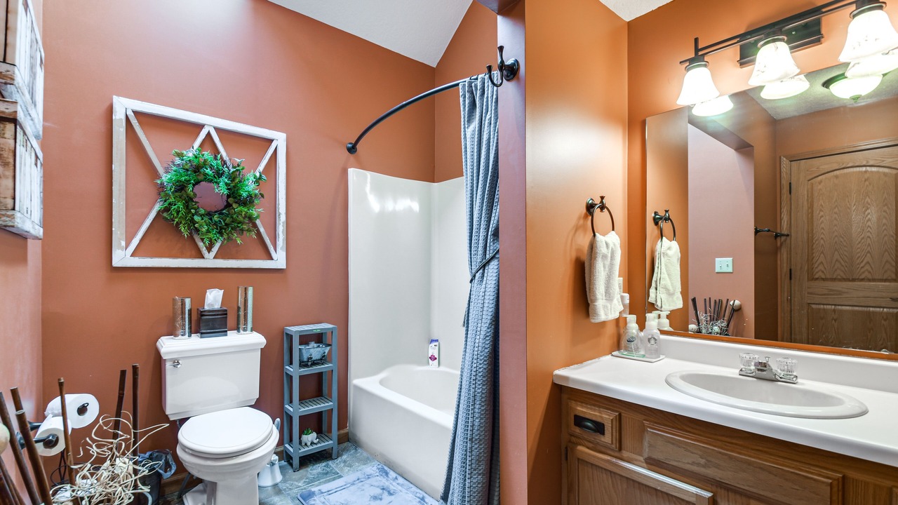 Photo of Bathroom in The Galena Territory