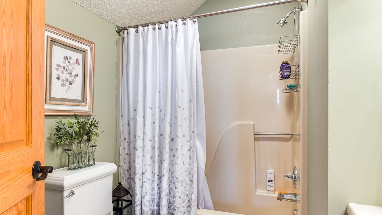 Photo of Bathroom in The Galena Territory