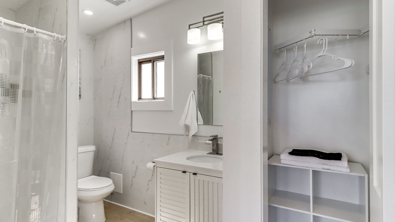Photo of Bathroom in Colonial Beach