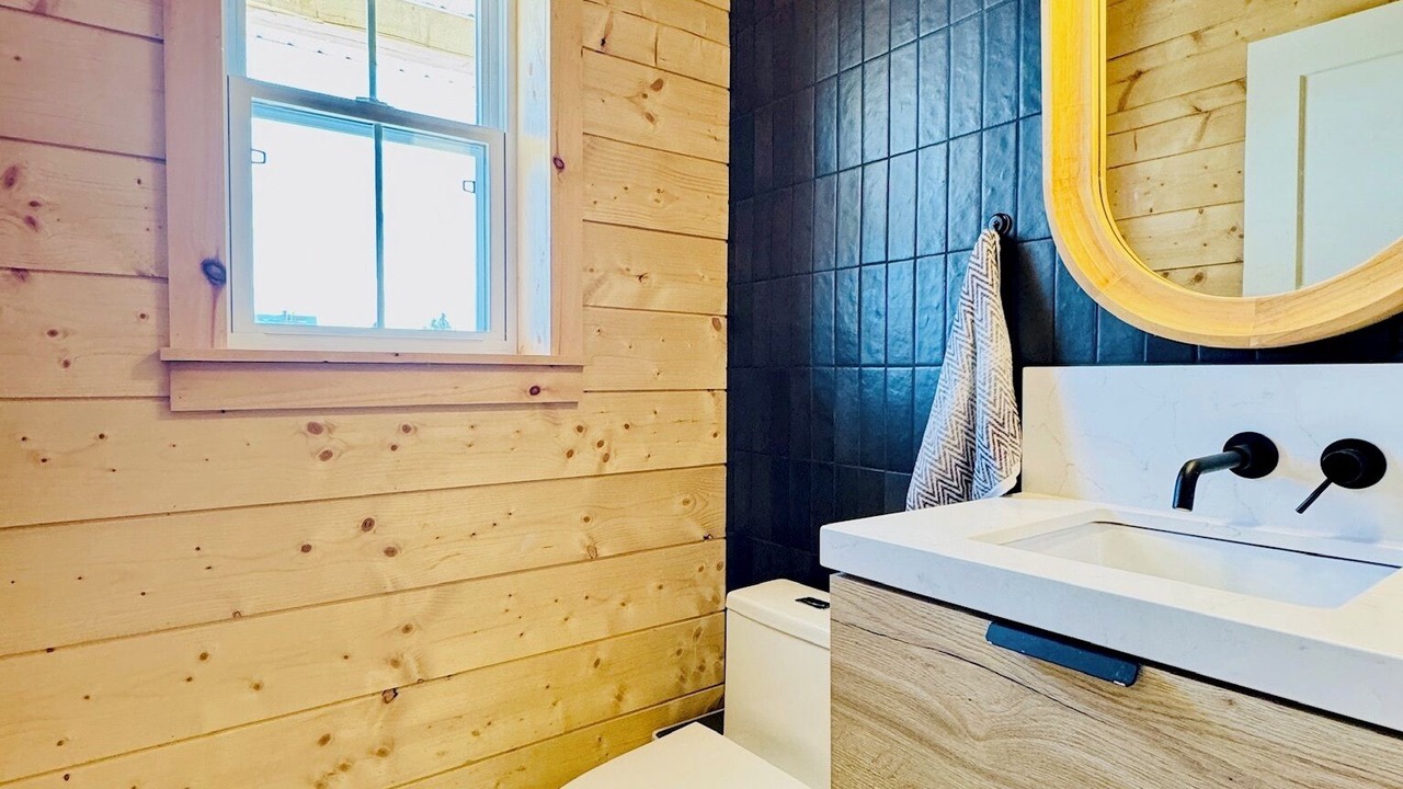Photo of Bathroom in Stukely-Sud
