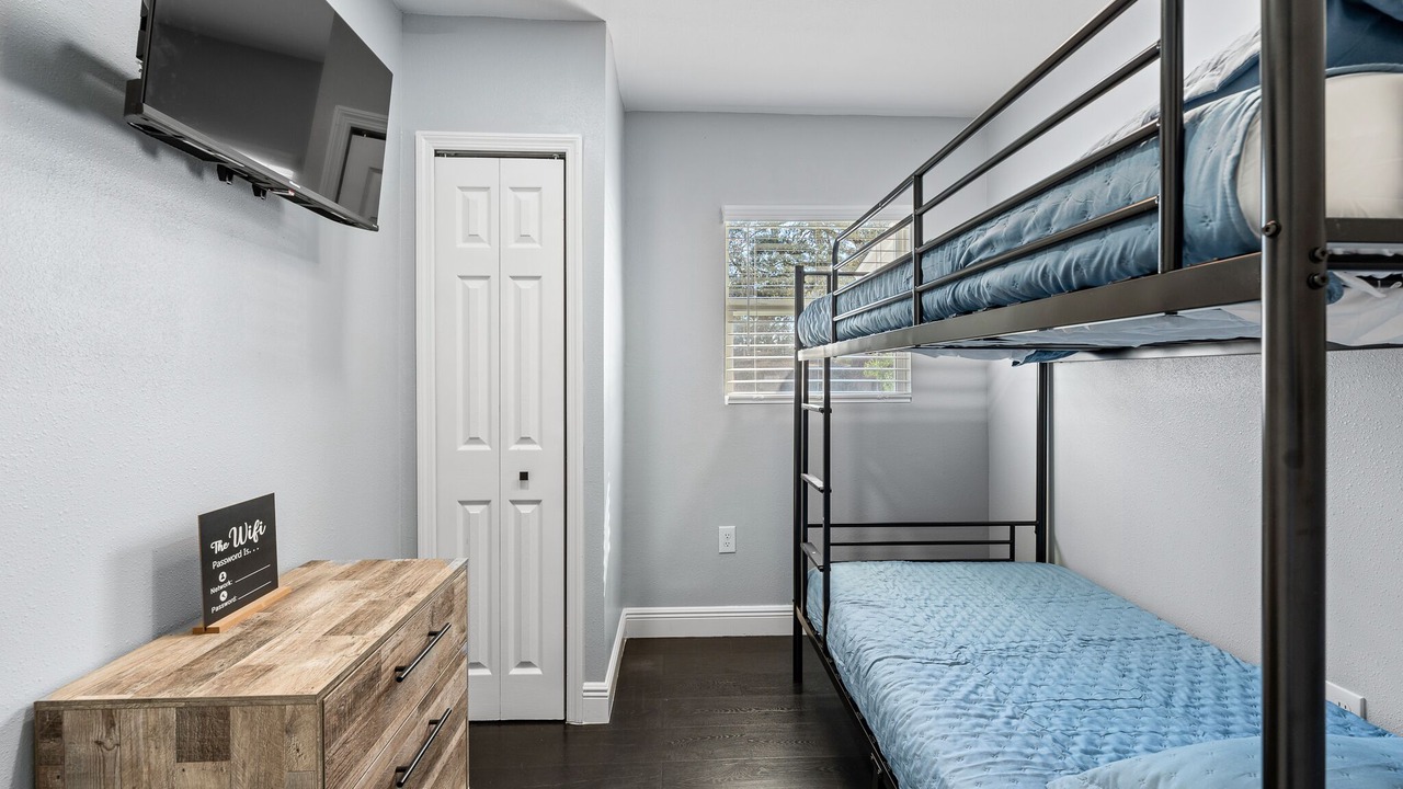 Photo of Bedroom in Bearss Plaza