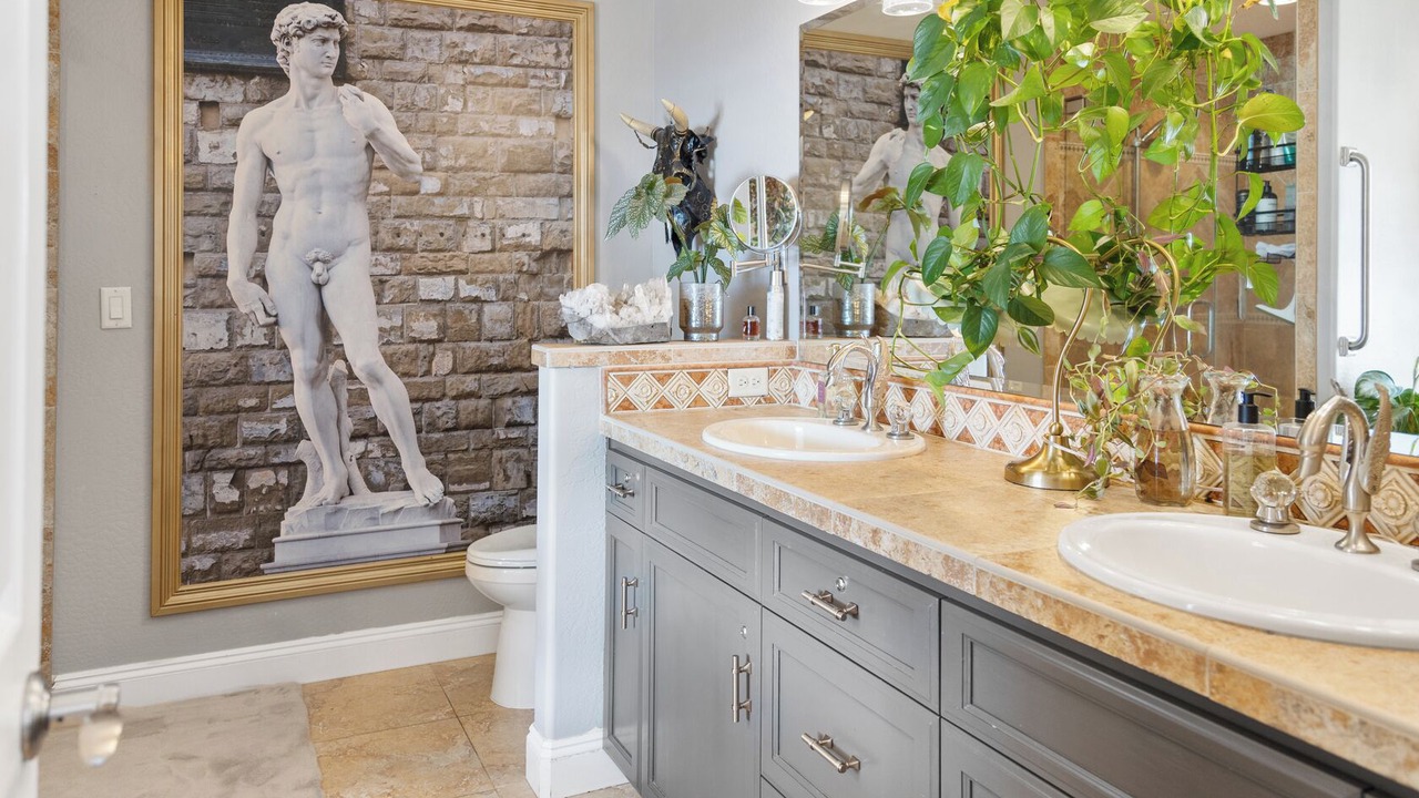 Photo of Bathroom in Talent