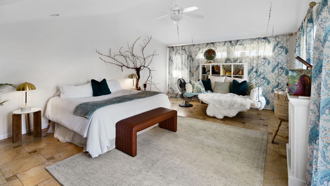 Photo of Bedroom in Talent