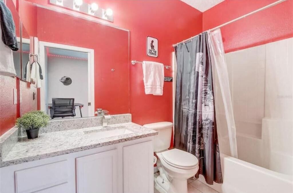 Photo of Bathroom in Sunset Ridge