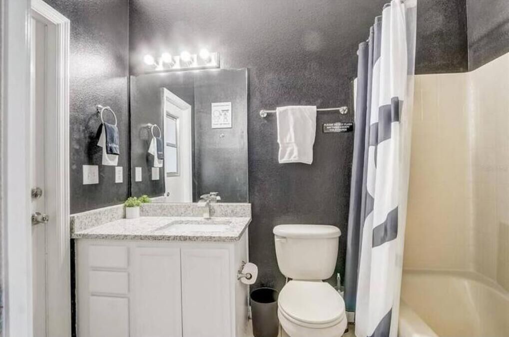 Photo of Bathroom in Sunset Ridge