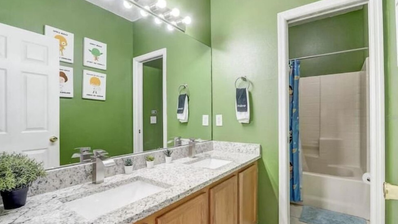 Photo of Bathroom in Sunset Ridge