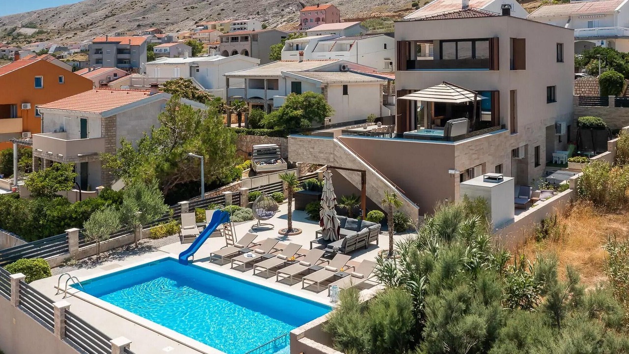 Photo of Others in Pag