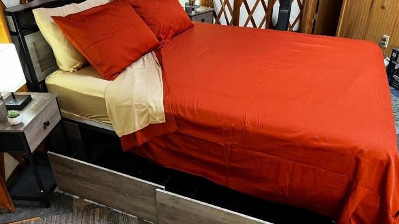 Photo of Others in Meredith