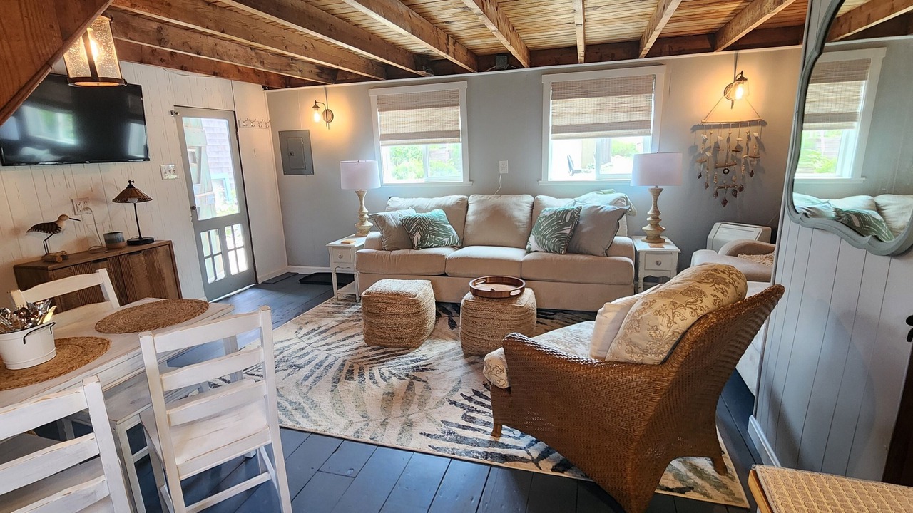 Photo of Livingroom in Brant Rock