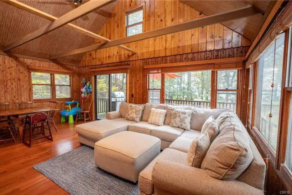 Photo of Livingroom in Skaneateles